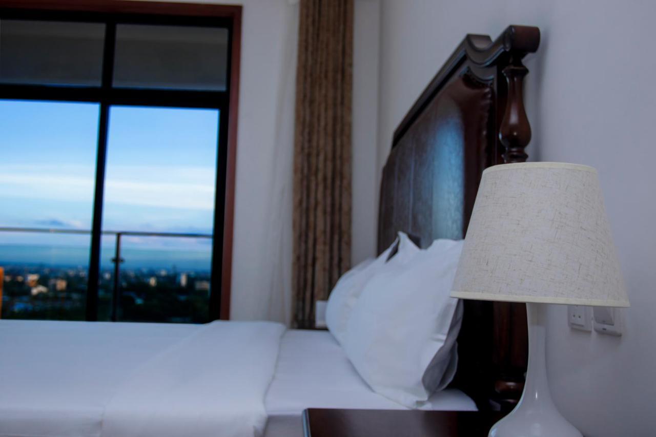 Lark Hotel Darüsselam Dış mekan fotoğraf